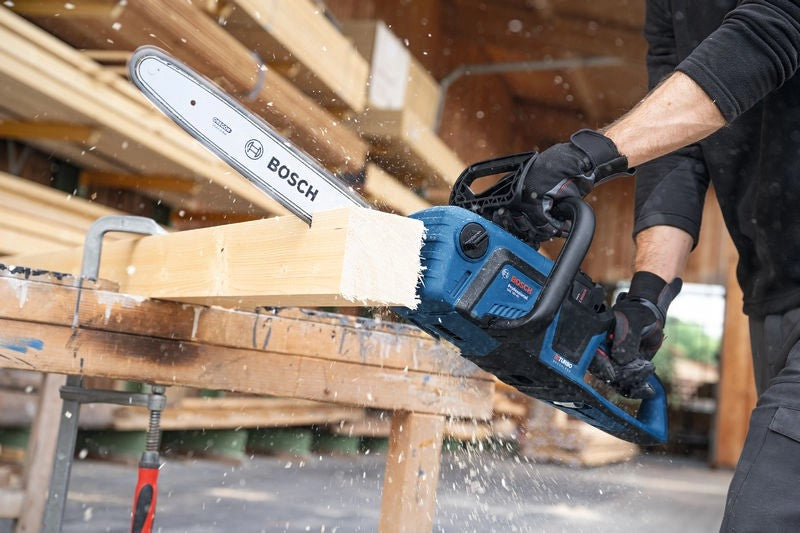 Bosch GKE 18V‑40 Sega a catena a batteria – motore brushless 18V, barra 40 cm