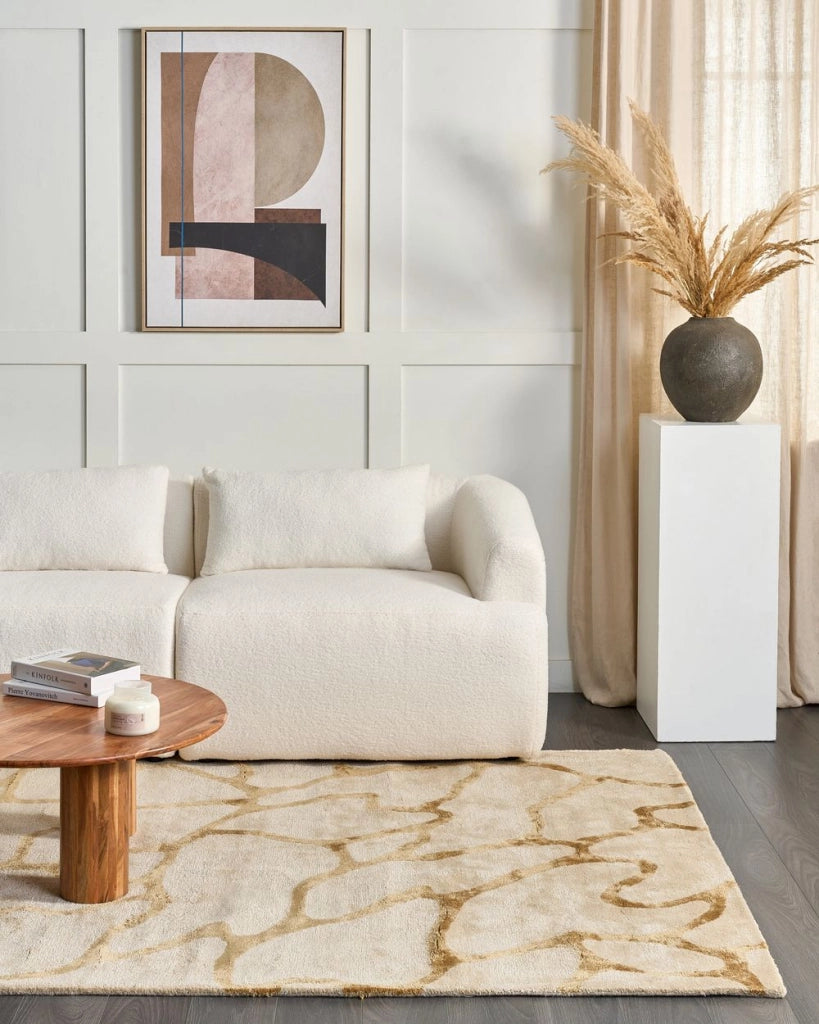 Tappeto moderno in viscosa e lana fatto a mano con motivo geometrico beige 160 x 230 cm Stile Modern Glam