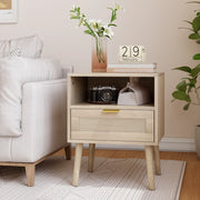 Comodino in rattan con 1 cassetto e 1 vano aperto, maniglia dorata, stile boho, per camera da letto, 45 × 40 × 55 cm