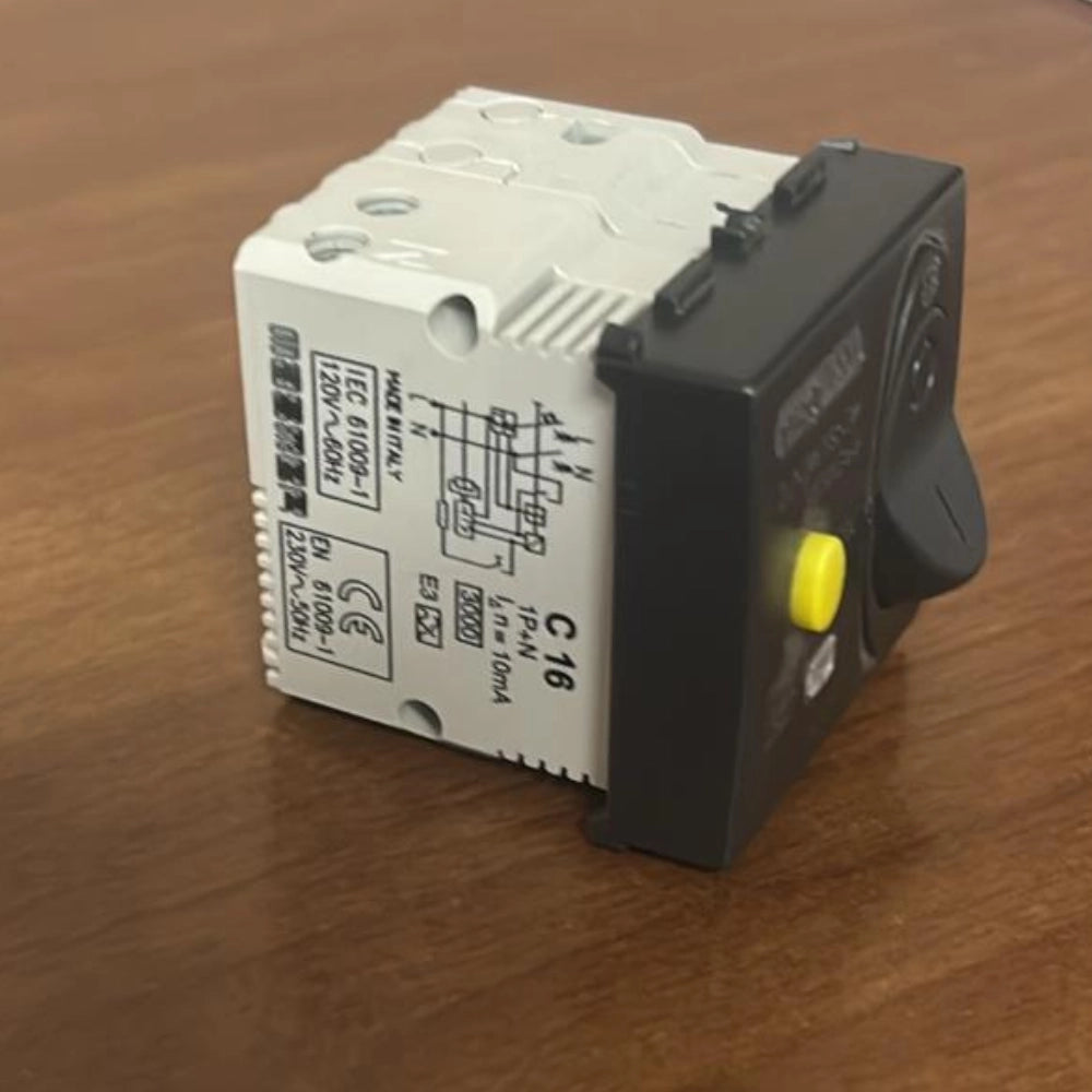 Interruttore automatico magnetotermico differenziale 1p+n 16a master modo