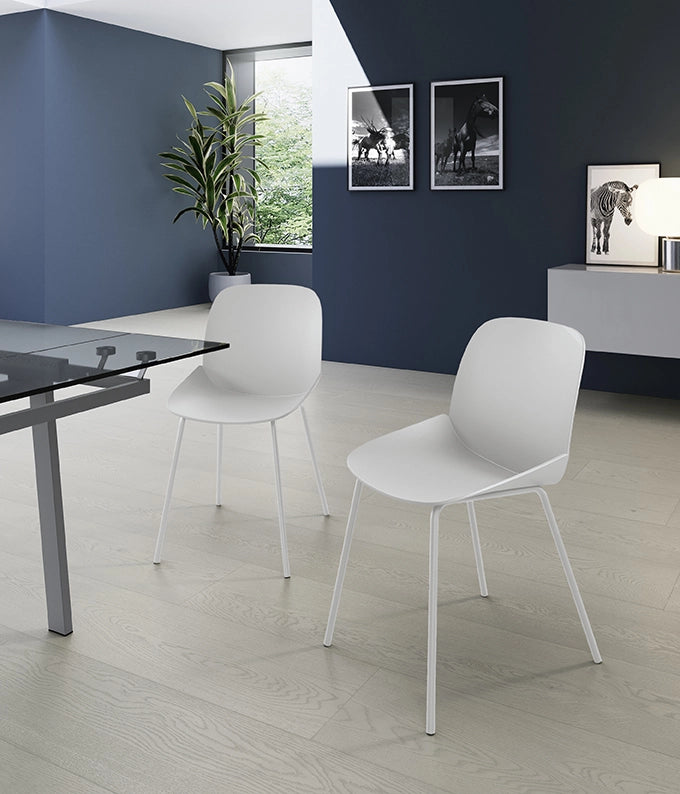 Sedia Eva Design Moderno in Polipropilene Bianco con Gambe in Metallo - Struttura Robusta per Interni ed Esterni - Alta Qualità