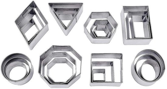 Set di 24 forme per biscotti in acciaio inossidabile - forme geometriche - resistente all'acqua calda del lavastoviglie - progettato per un design compatto - ideale per decorare - forme per biscotti.