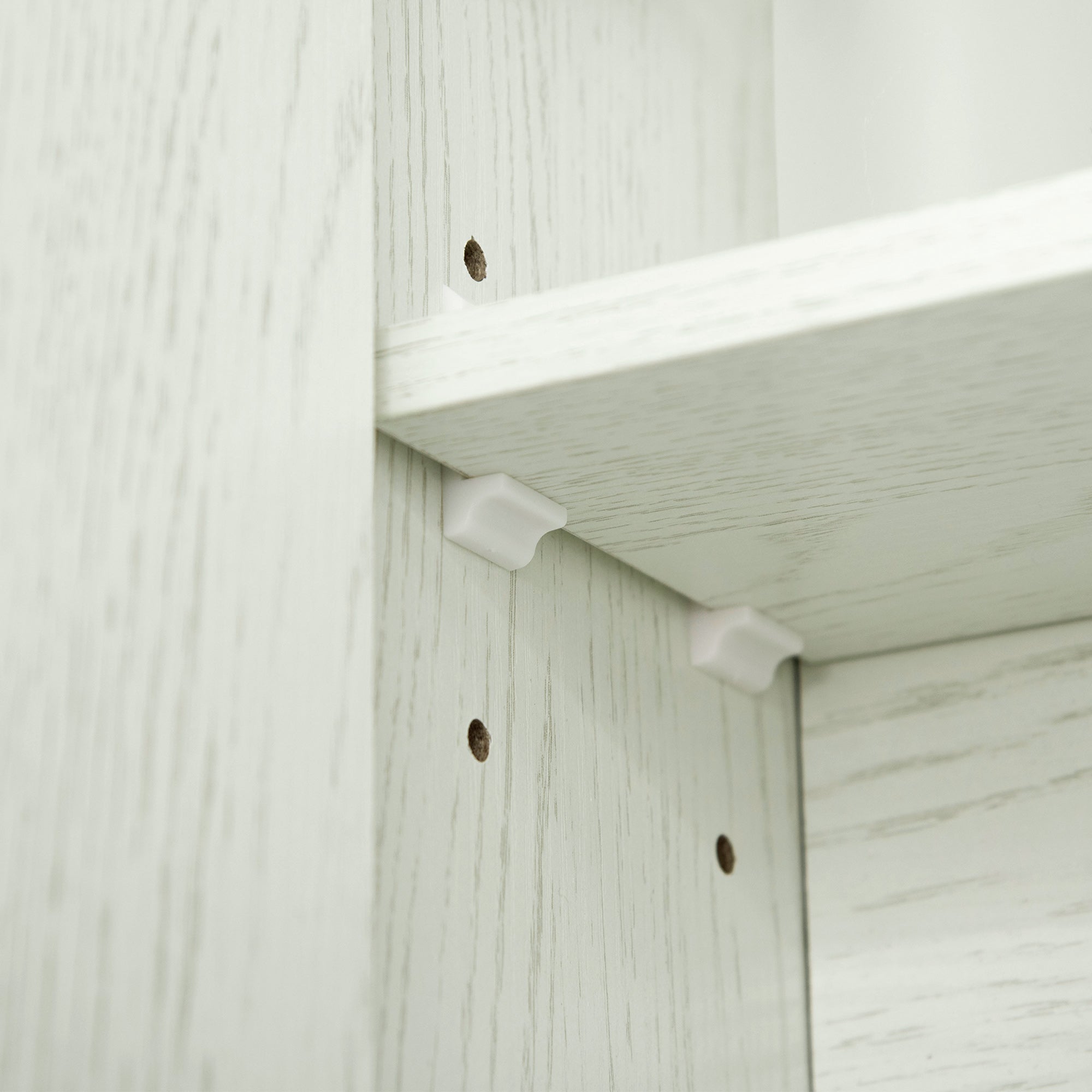 Armadietto a Specchio per Bagno con Ripiani Regolabili 3 Porte e Mensola 90x15x75 cm Bianco