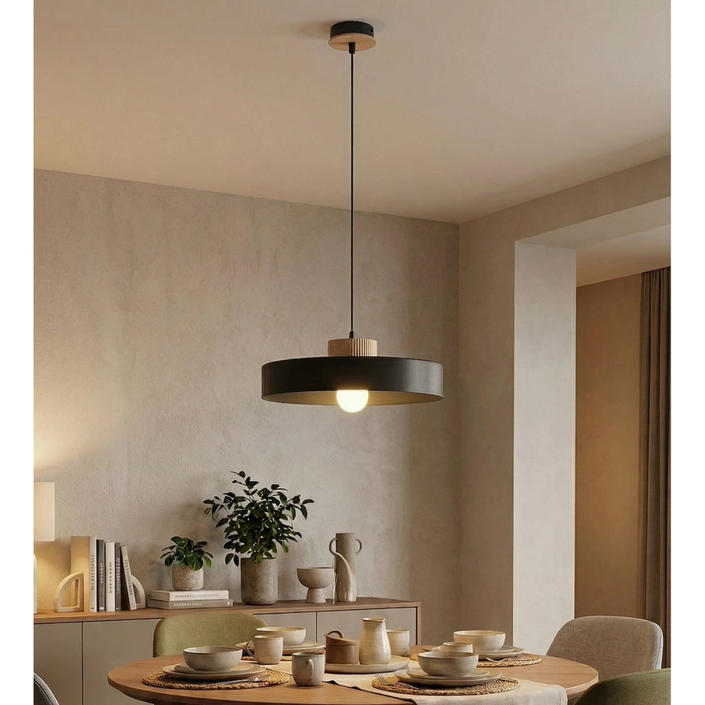 Lampada a sospensione KIVI in acciaio nero e legno