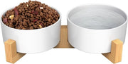 Bacile ceramici con piedistallo in bambù elevato per cani e gatti, da utilizzare come ciotola per cibo o per acqua, ciotola per gatti, antiscivolo, lavabile in lavastoviglie (2 x - 800 ml, bianco)