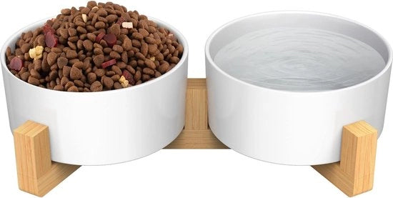 Bacile ceramici con piedistallo in bambù elevato per cani e gatti, da utilizzare come ciotola per cibo o per acqua, ciotola per gatti, antiscivolo, lavabile in lavastoviglie (2 x - 800 ml, bianco)
