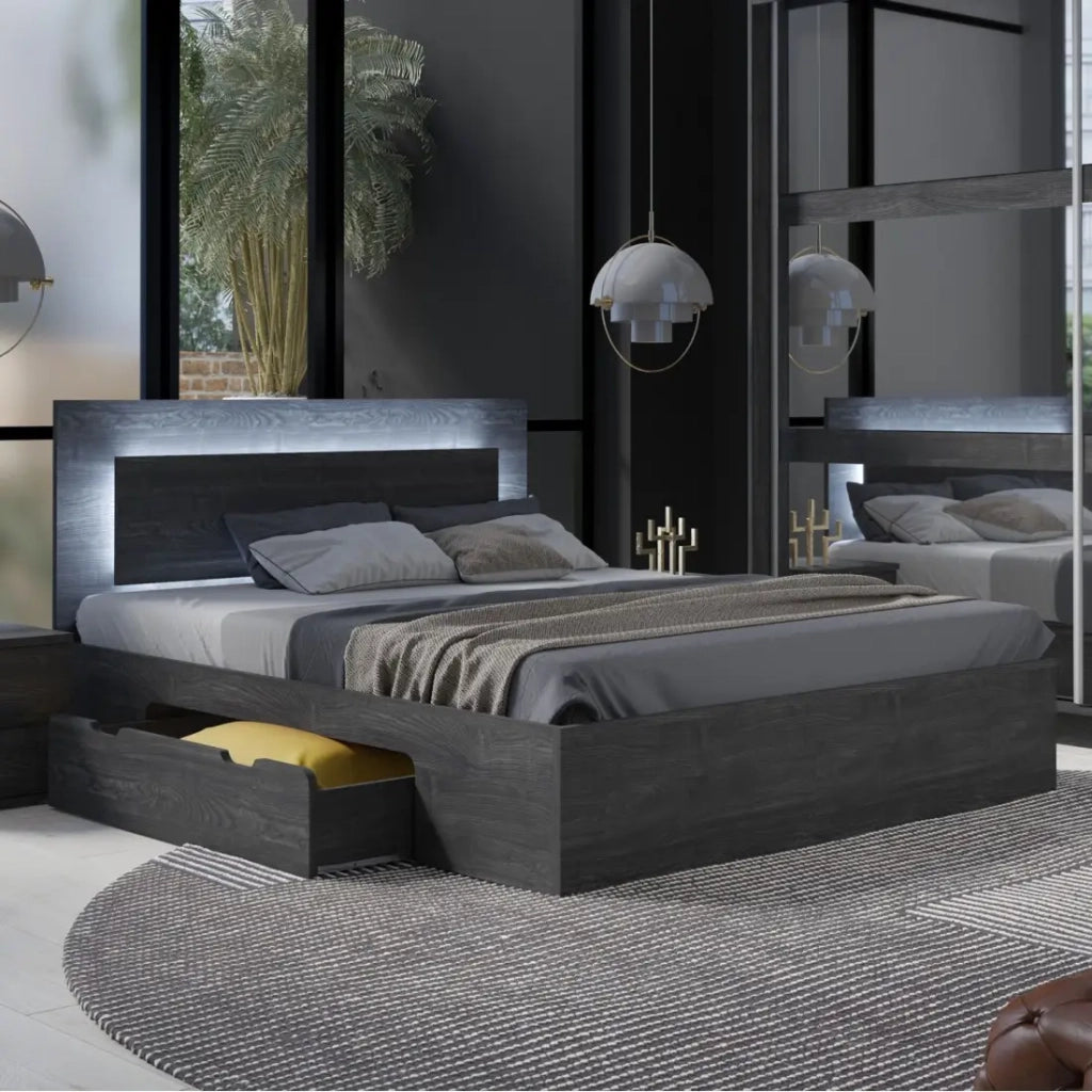 Letto VELTIS 160x200 cm con testiera LED - Colore frassino nero - Struttura moderna senza doghe