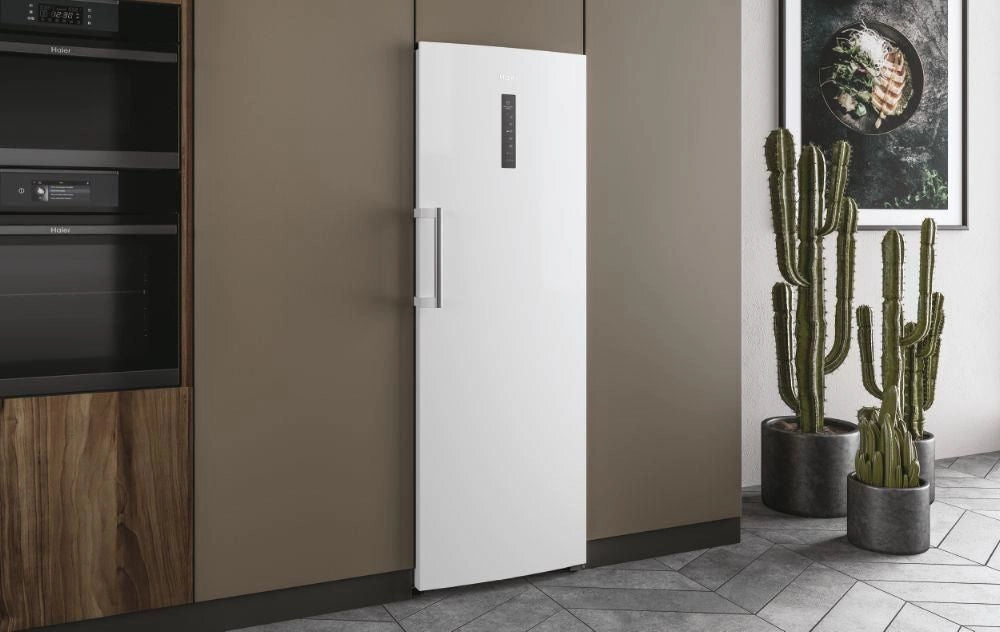 Haier INSTASWITCH H3F-285WE Congelatore verticale Libera installazione 285 L Bianco