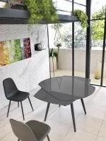 E-STYLO Tavolo allungabile con top grigio in vetro temperato e gambe in metallo grigio, 90cm X 120/180cm H. 76cm.