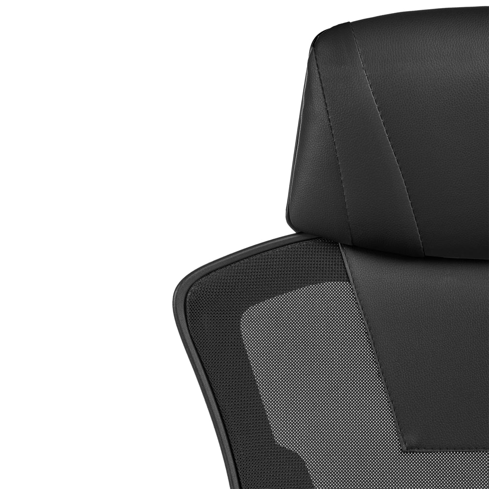 Sedia da ufficio in ecopelle nero regolazione in altezza con pistone a gas, funzione di inclinazione, rotazione a 360°, schienale e braccioli regolabili