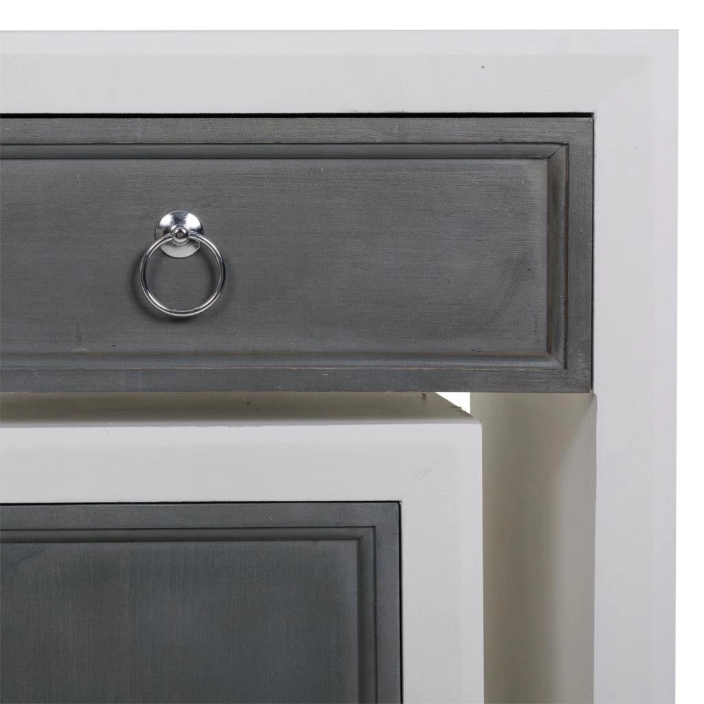 Mobile da Mobile da ingresso e due sgabelli in legno grigio