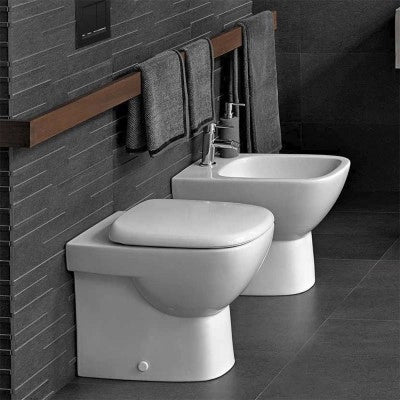 Sanitari filomuro Geberit scarico universale e copriwater  Fantasia