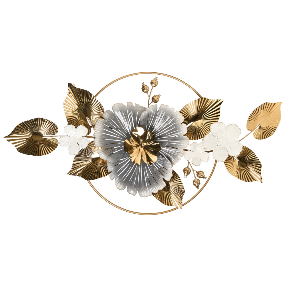 Ornamento da parete in metallo dorato fatto a mano pezzo di Deco con composizione floreale moderna