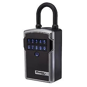 MASTER LOCK P63348 5440EURD Cassetta Portachiavi Intelligente con Apertura Bluetooth e Tastierino Numerico colore Nero