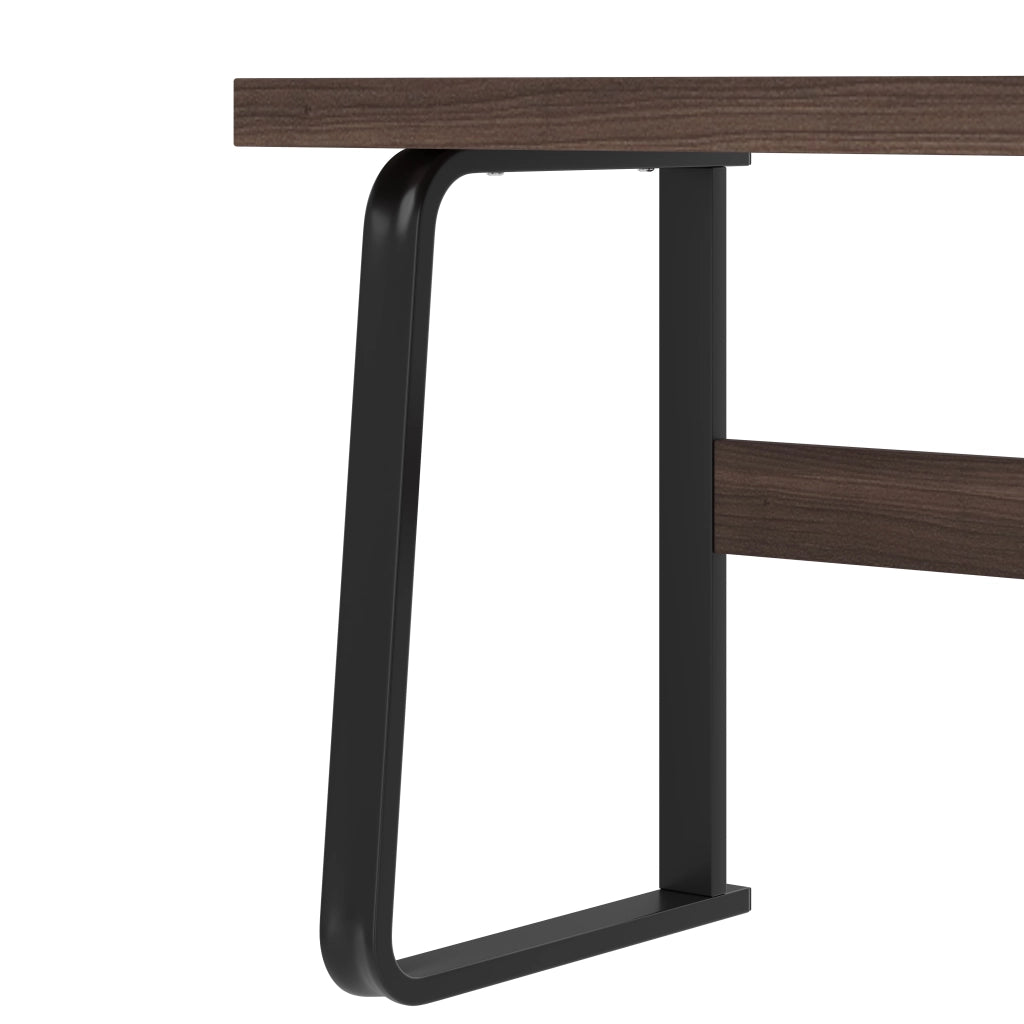 Scrivania moderna 135 x 54 cm con piano in MDF e struttura in metallo, finitura marrone, con vano aperto e cassetto silenzioso