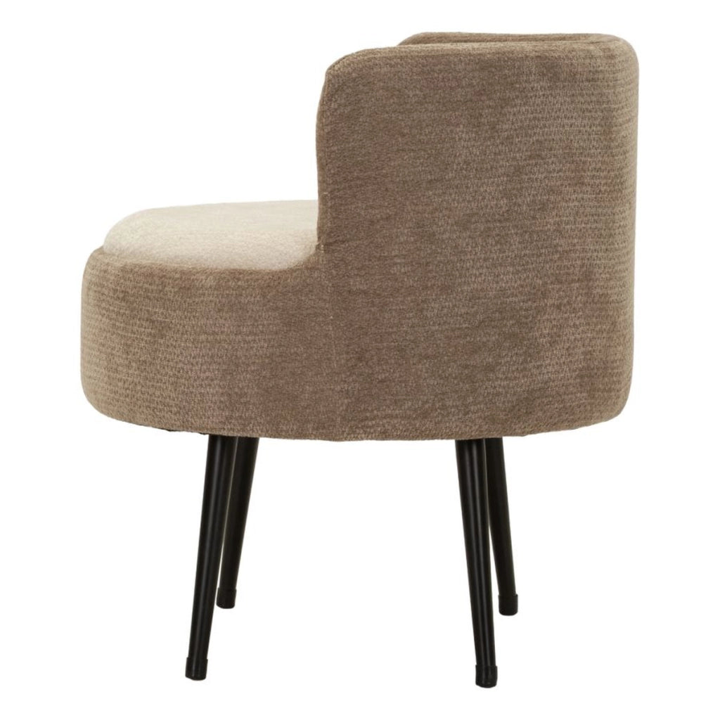 Poltrona in legno e ferro dal design nordico