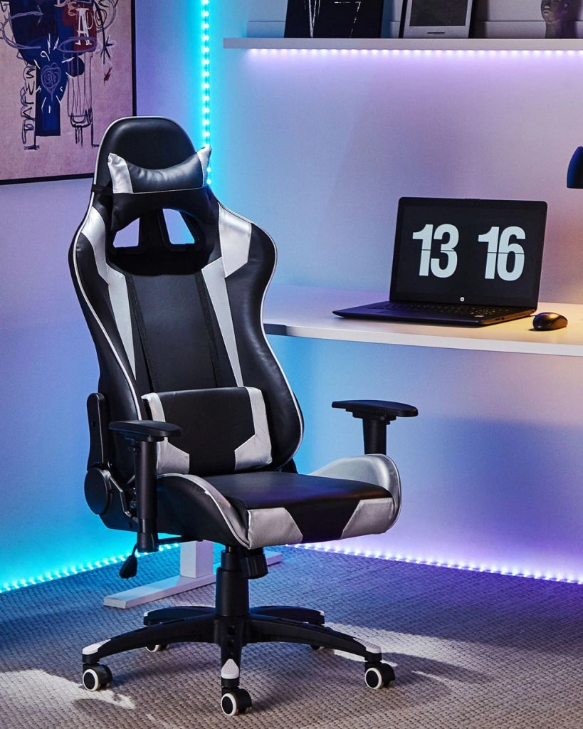 Sedia da gaming girevole in pelle sintetica nera e argento regolabile in altezza