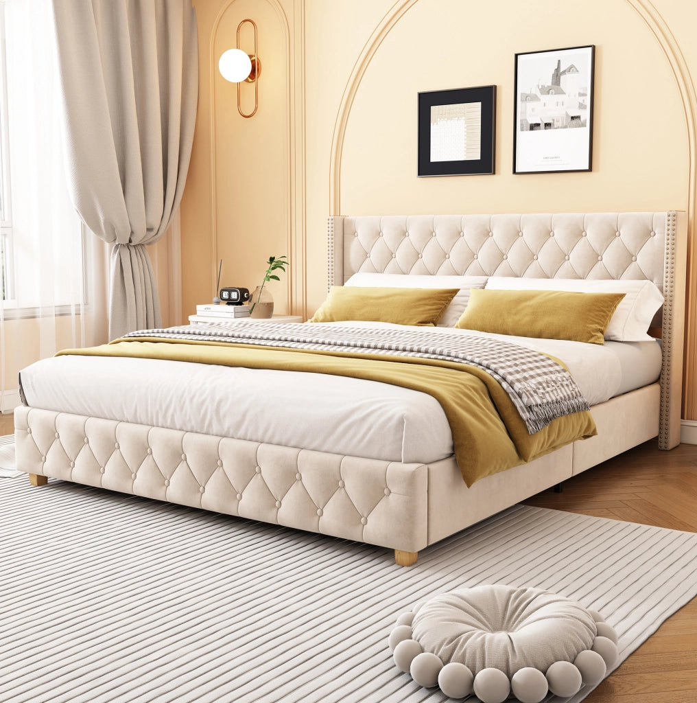 Letto matrimoniale 180x200 cm in velluto con testiera e pediera imbottite; beige chiaro