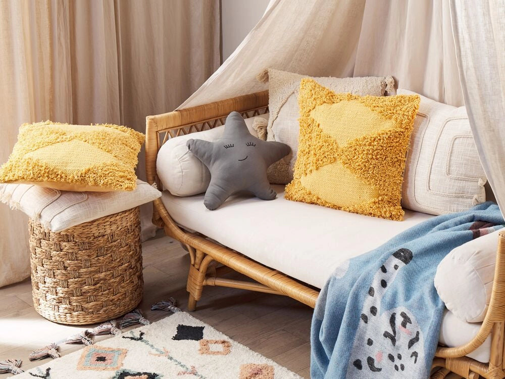 Set di 2 cuscini decorativi in cotone giallo 45 x 45 cm federa boho trapuntata a motivi geometrici solidi