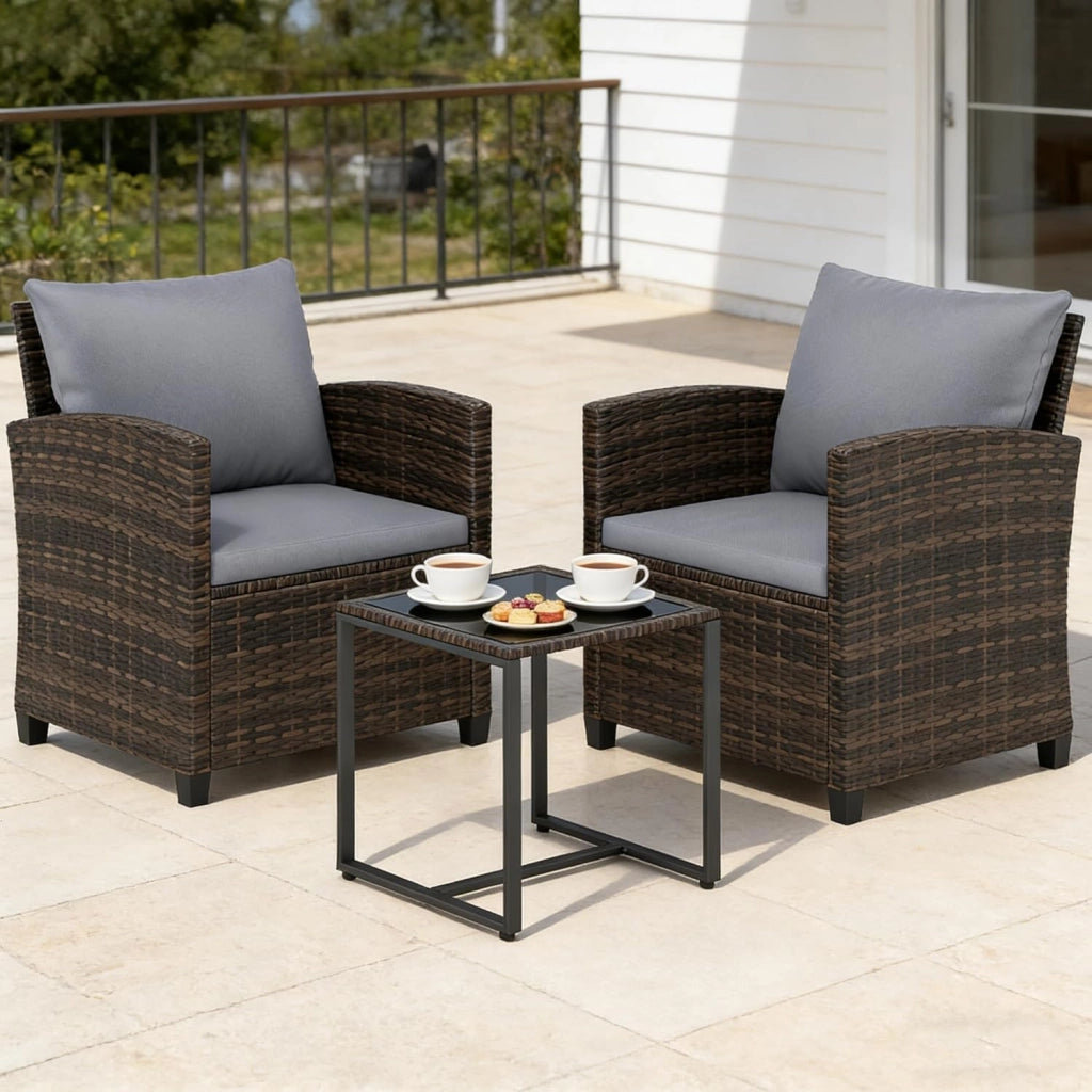 Set da Giardino 3 Pezzi, Set Salotto Esterno per 2 Persone, 2 Poltrone con Cuscini + 1 Tavolino con Piano in Vetro, Mobili da Esterno per Balcone, Terrazza, Cortile (Nero+Grigio)