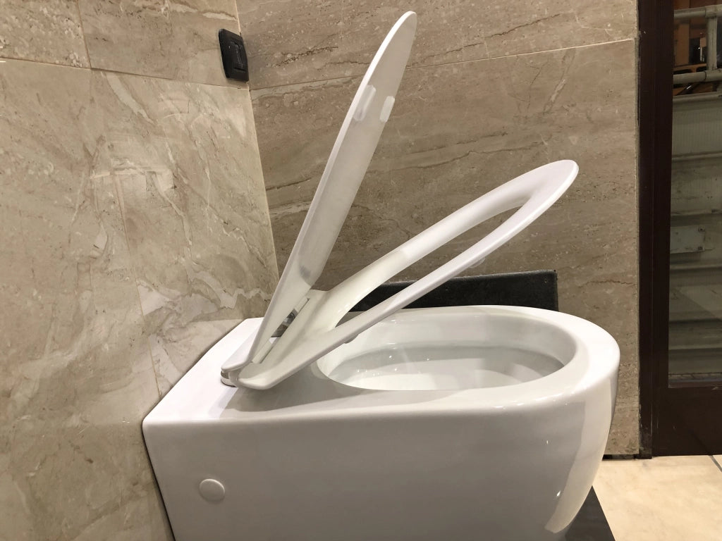 Sanitari sospesi filo muro, linea tonda