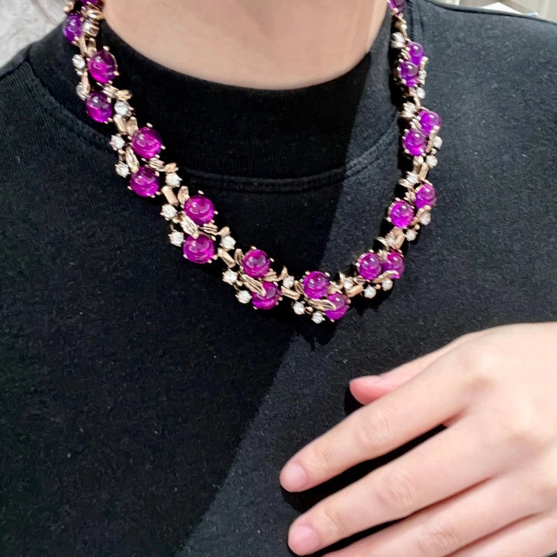 Collana, bracciale e orecchini a forma di foglia in resina viola con strass, in stile vintage.