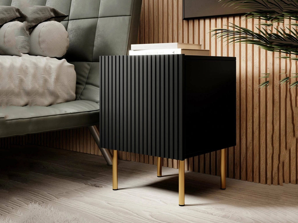 Set di 2 comodini Farini, Comò basso con anta battente e vano interno, Finitura effetto cannettato, 45x40 h51 cm, Nero