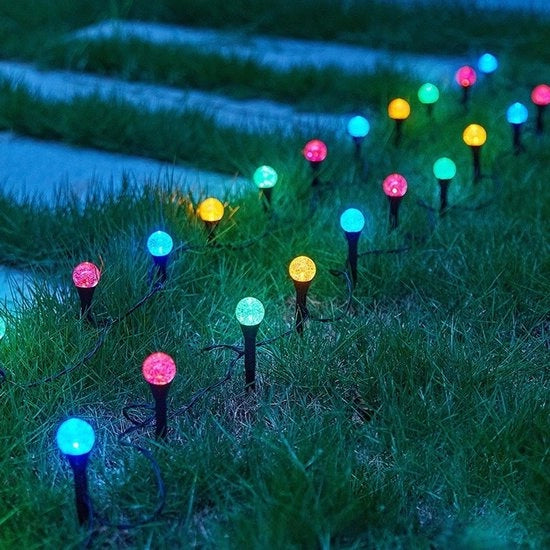 Decorazione di Natale solare, atmosfera festiva, decorazioni per terrazza, illuminazione esterna - set di 30 lampade a forma di bolle da 3,5 cm, 6 metri di lunghezza, alimentato da energia solare.