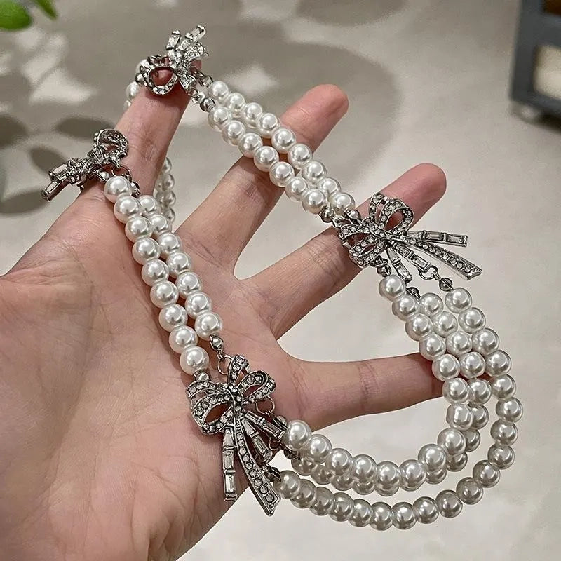 Collana con fiocco di perle fatta a mano: ciondolo vintage multistrato con diamanti