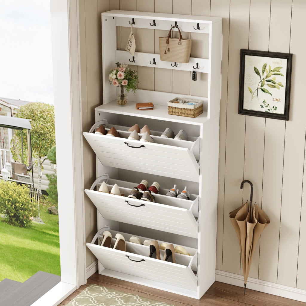 Mobile Scarpiera con 3 Ripiani e 8 Ganci; Porta Borse e Cappelli; Stile Minimalista; in Pannello di Truciolare; Bianco; 70×25×165 cm