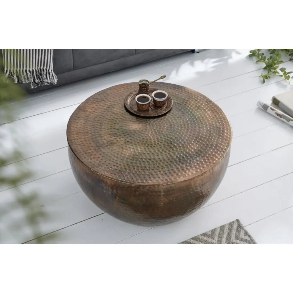 Tavolino TRIANE 60 cm in alluminio rame martellato - Tavolino rotondo di design