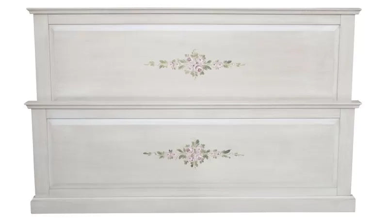 Letto matrimoniale in legno shabby bianco anticato decorato 173x209x110 - Mobili 2G