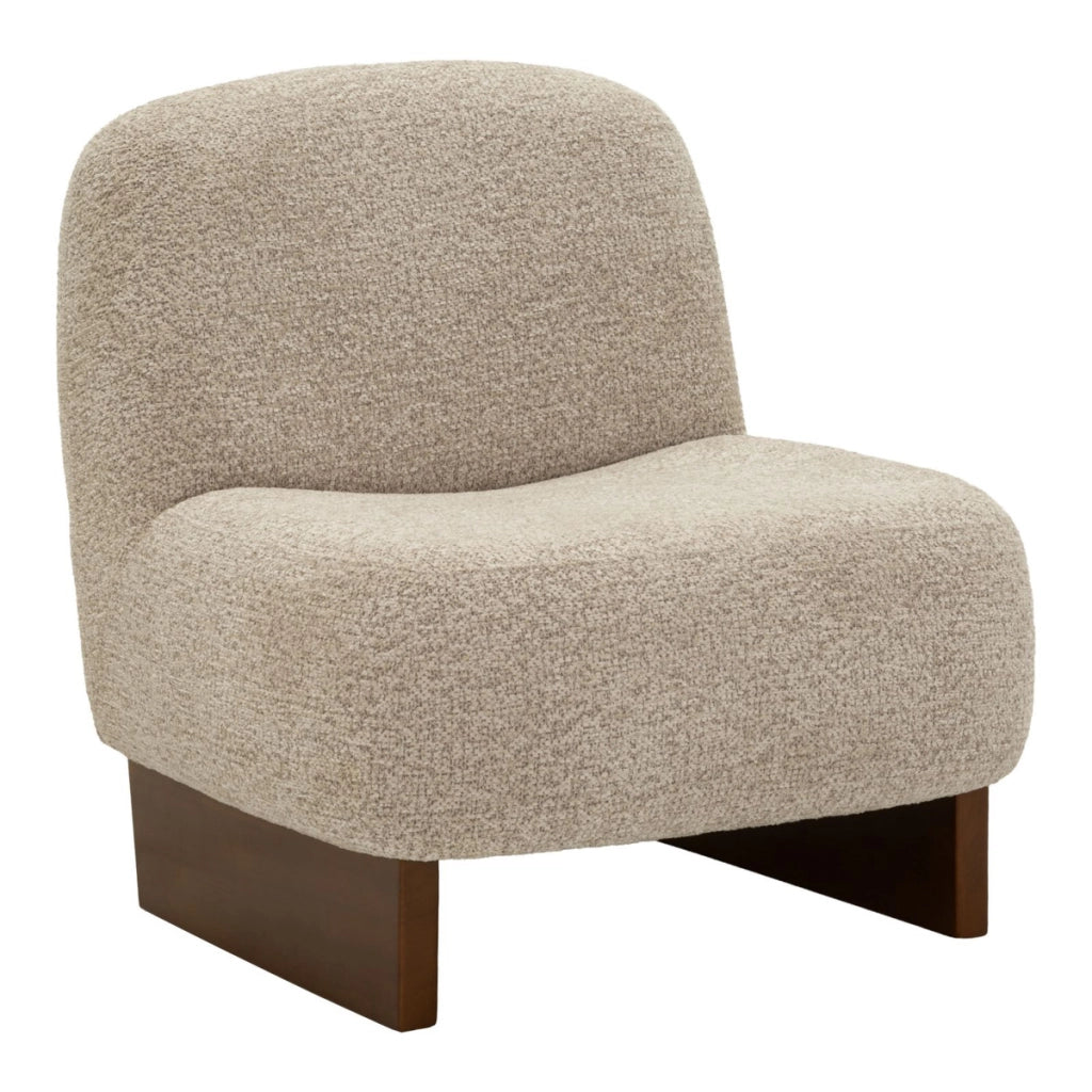 Poltrona Japandi in boucle' con base in legno scuro