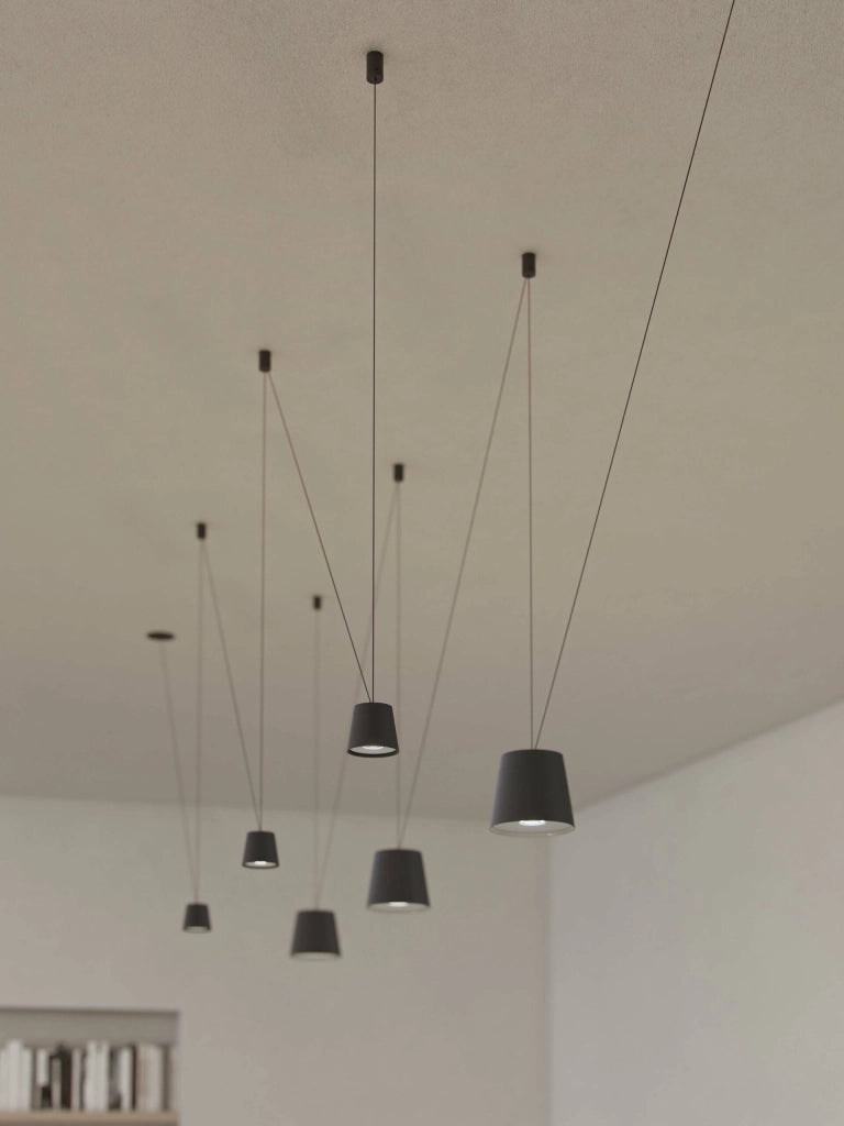 Lievo Lampada a sospensione Space 8 LED 8W 38º Switch 2700K/3200K/4000K Nero Opaco, design modulare per illuminazione d'accento di alta qualità