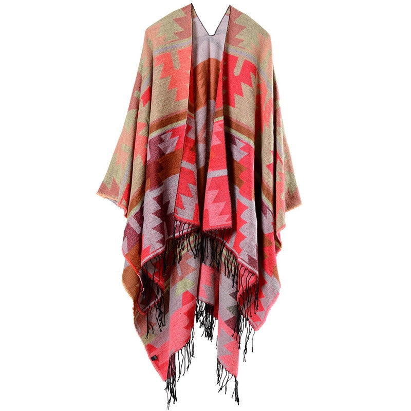 Mantella extra lunga e spessa in cashmere con spacco e motivo geometrico a rombi indiano.