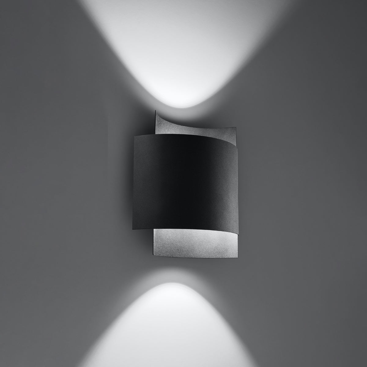 Lampada da parete IMPACT nero