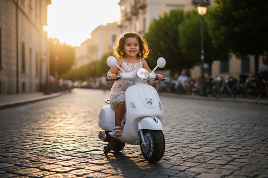 Scooter Elettrico per Bambini Happy 12V Bianco