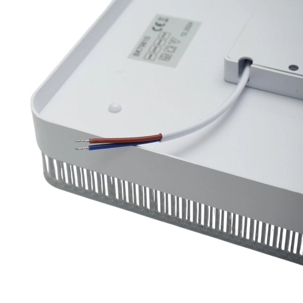 Plafoniera LED 24W, 220V, luce fredda 6500K, corpo quadrato 180x180x40mm, IP20.