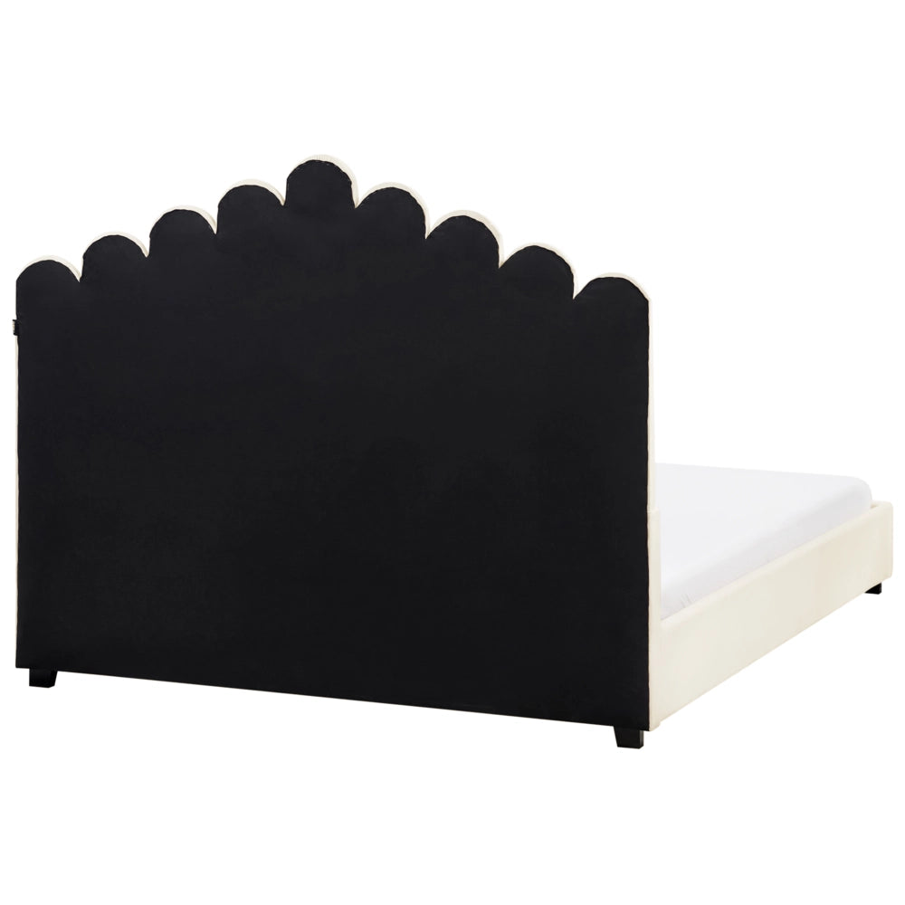 Letto matrimoniale ad acqua in velluto bianco sporco 140 x 200 cm testata alta a conchiglia stile classico retrò