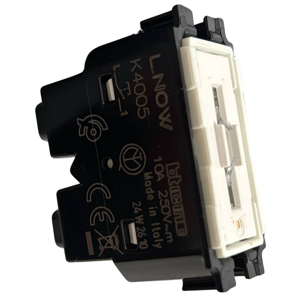 Bticino living now k4005 pulsante unipolare illuminabile 10a 250v