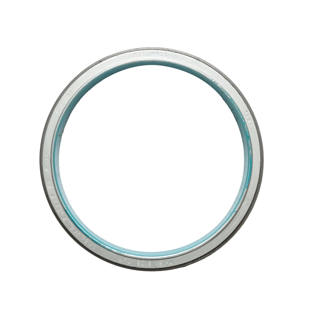 Paraolio posteriore albero motore John Deere – Dimensioni 146,3 x 123 x 13/19 mm Codice OEM: RE520036