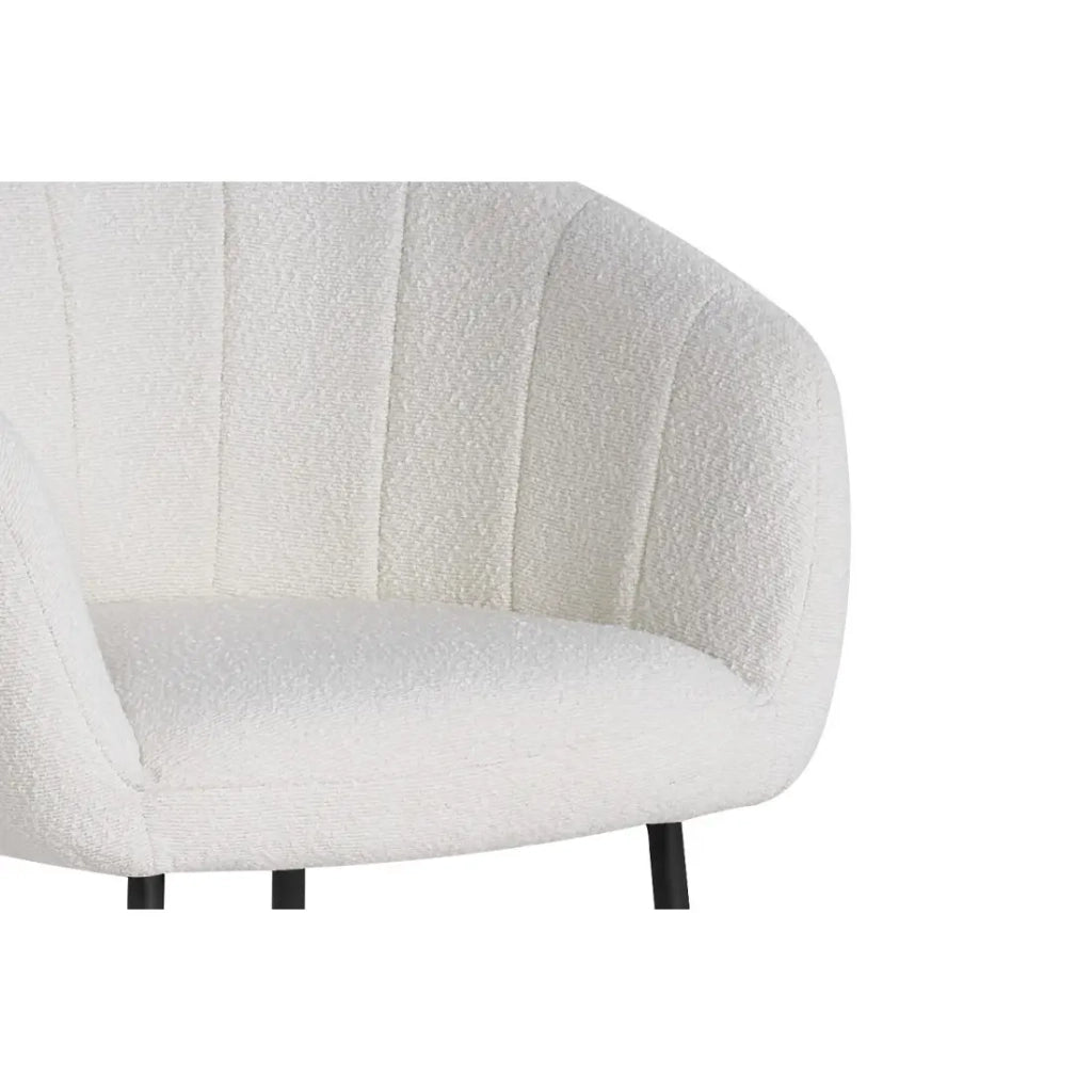 Sedia SEVILLE – Tessuto bouclé bianco – Piedi in metallo nero – H79 x L57 x P62 cm