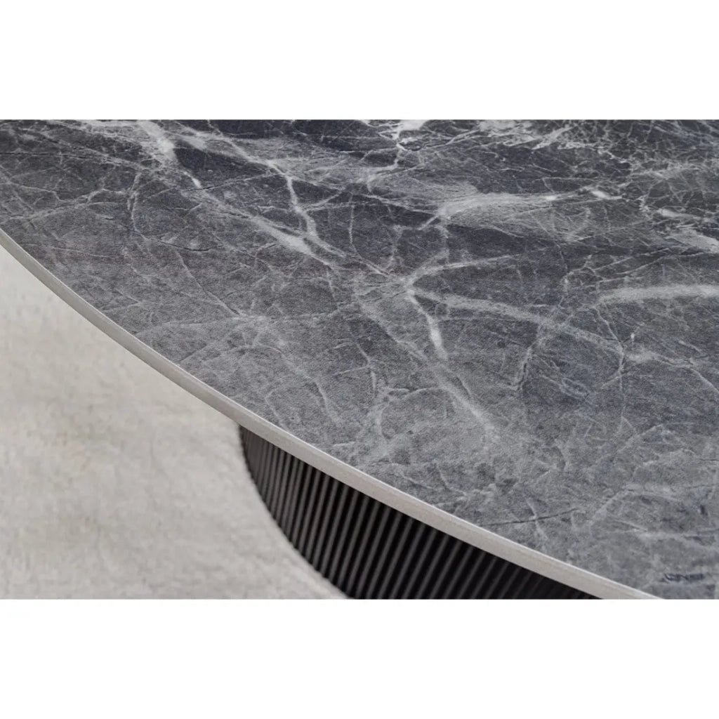 Tavolo da pranzo LUMEA – Rotondo 120 cm – Effetto marmo grigio scuro – Piede centrale largo – Stile contemporaneo