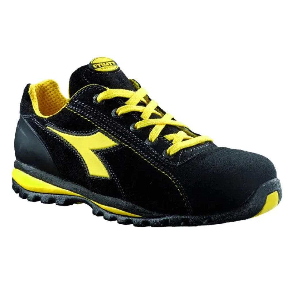 SCARPE BASSE SCAMOSCIATE NERE MOD. GLOVE 44   DIADORA