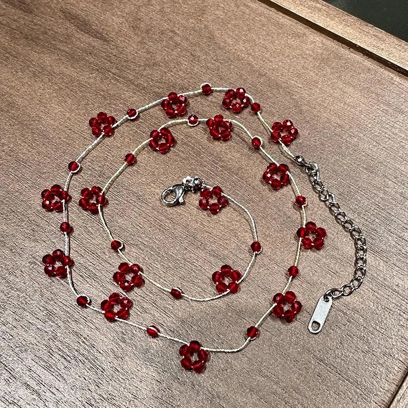 Collana fatta a mano con perline di cristallo rosso, regalo di Natale o di compleanno.