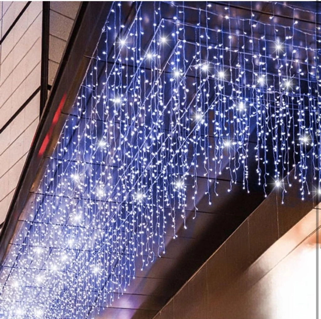 Tenda Luminosa con 240 LED lineare misura 6 metri larghezza e 0,80 cm discesa Natale Luce Blu fissa e Flash Bianco Freddo luci natalizie da esterno