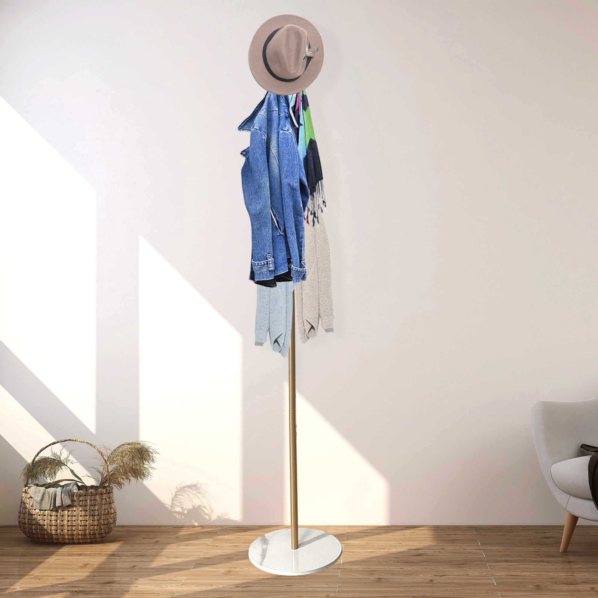 Appendiabiti Premium Elegance con 8 ganci Nyana Home 167x30x30cm Dorato