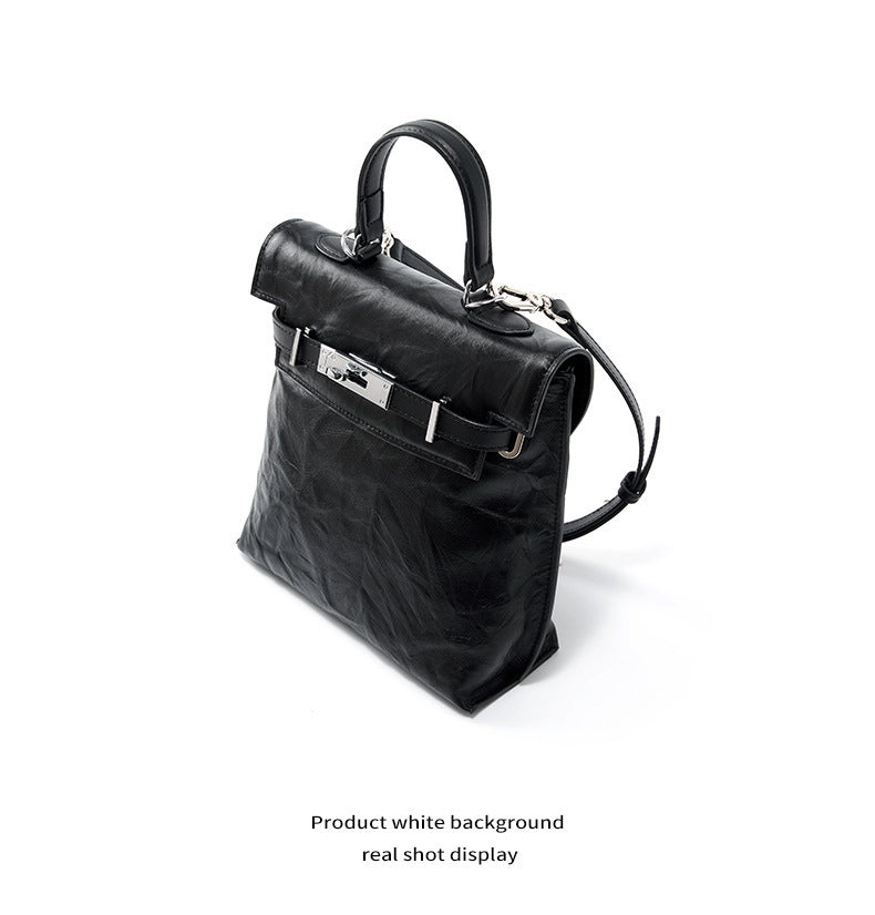 Zaino da viaggio da donna in vera pelle, colore nero.