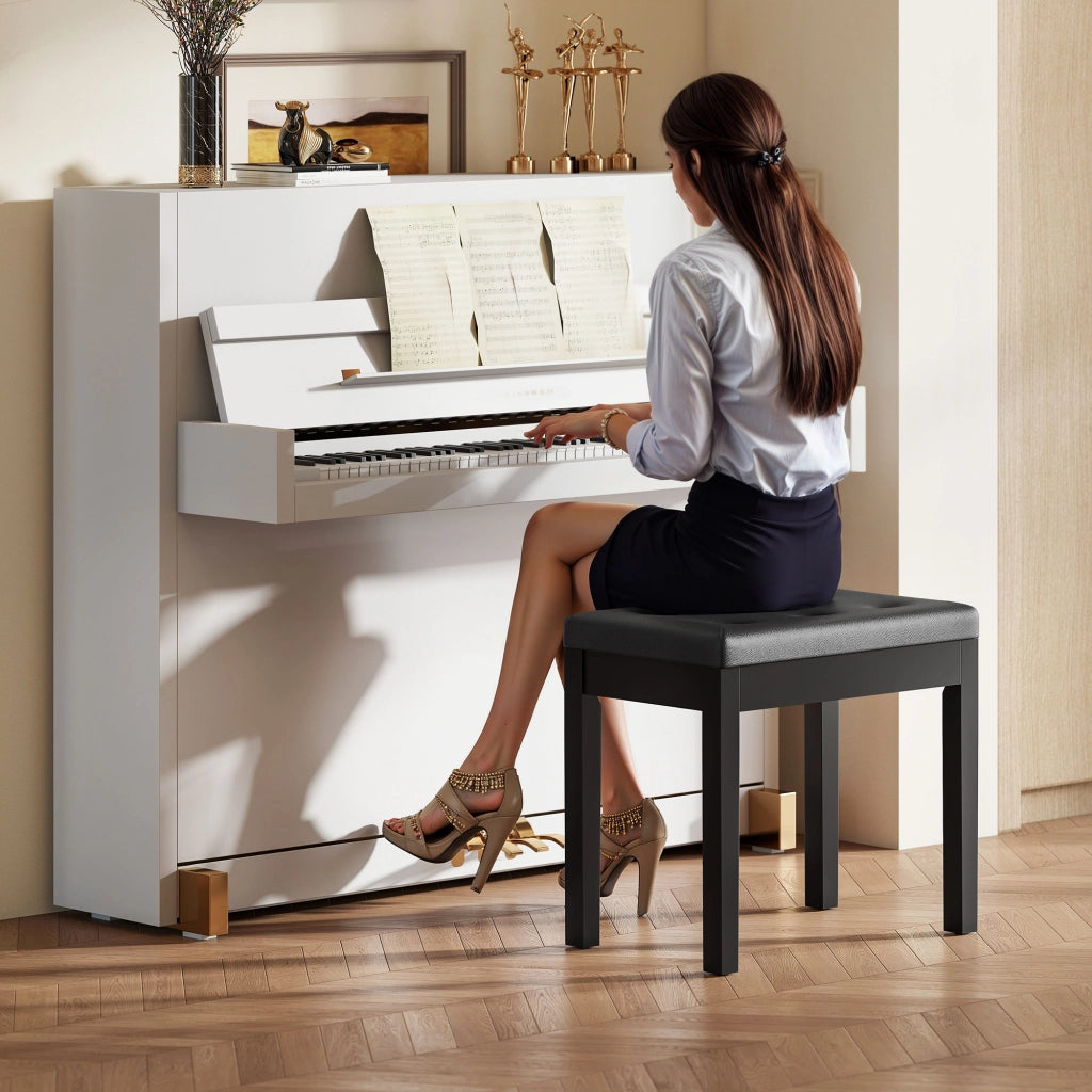 Sedia da pranzo con schienale imbottito, braccioli e rivestimento in similpelle nero ¨C zephmum ¨C struttura in legno