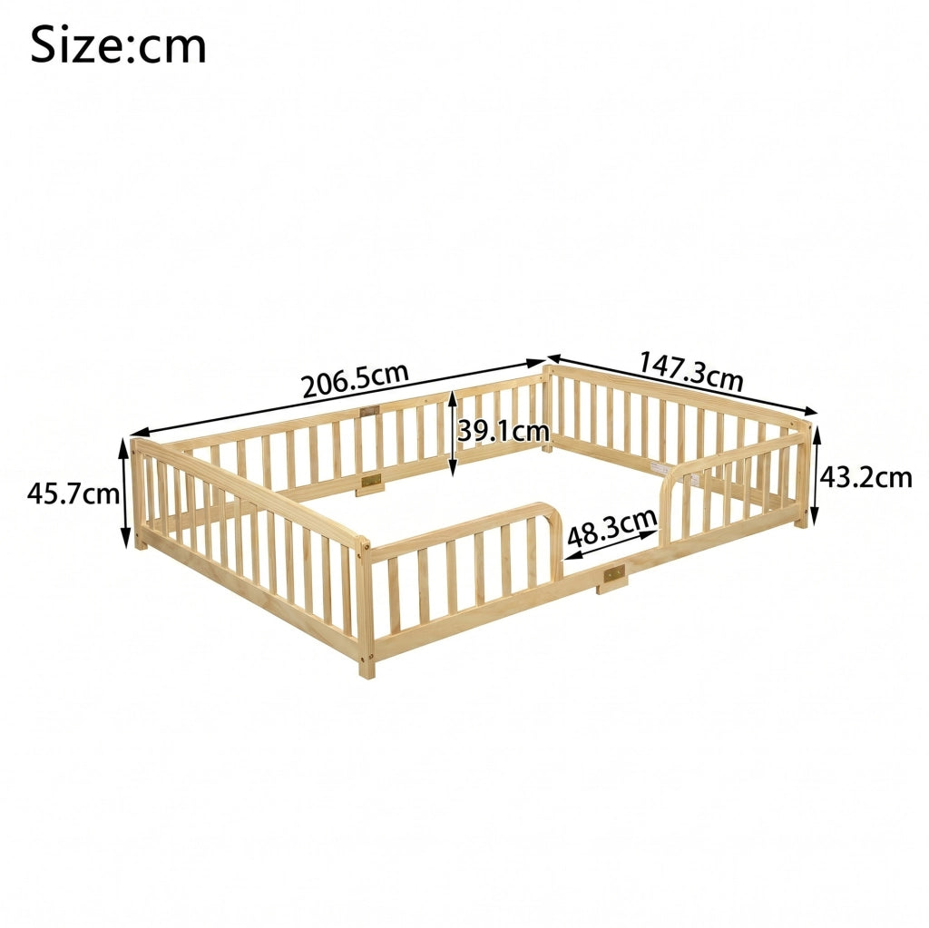 Letto a pavimento 140x200 cm con sponde e accesso centrale in legno colore naturale